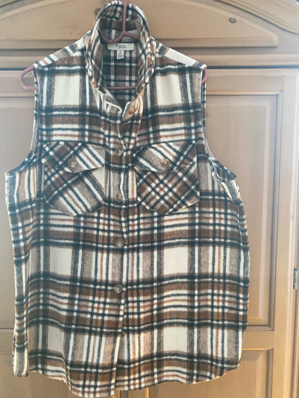 Soft synthetic wool Plaid Button-Front Vest in Cream & Brown